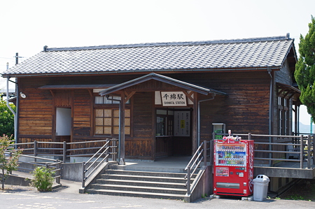 千幡駅駅舎