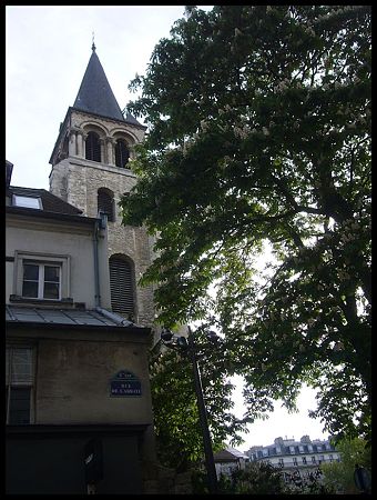 P2430635