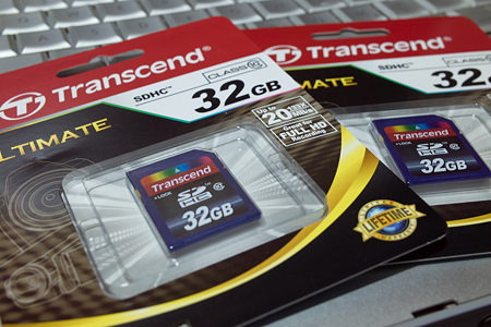 2SDHC32GB04252011dp2-02