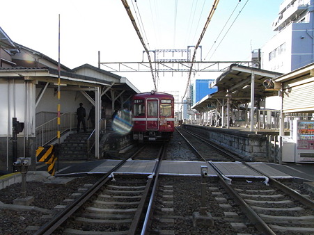 1000形(東門前駅)