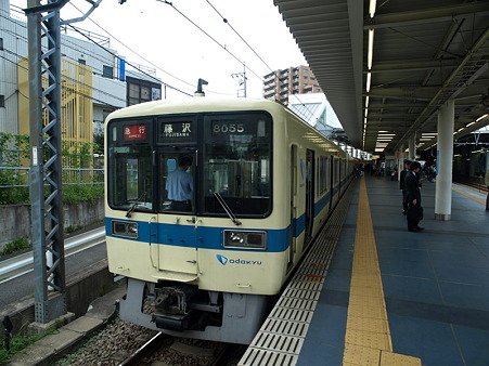 8000形(相模大野駅)
