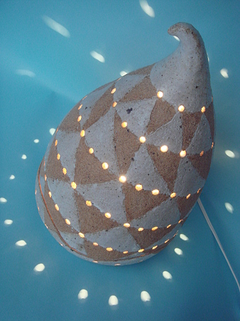 陶器）筍の灯り