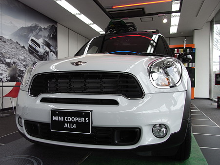MINI CROSSOVER 1