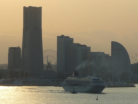 100322-スカイウォーク・飛鳥II出港 (29)