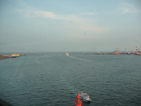 100322-スカイウォーク・飛鳥II出港 (84)