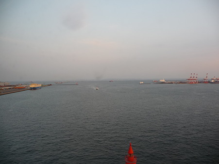 100322-スカイウォーク・飛鳥II出港 (104)