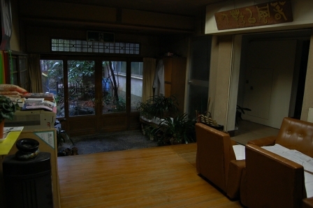 玄関内