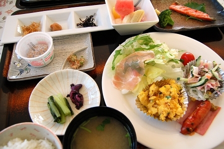 朝食