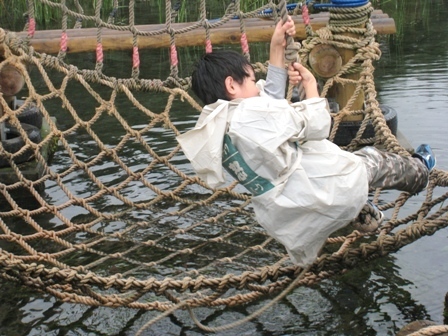 水上アスレチック